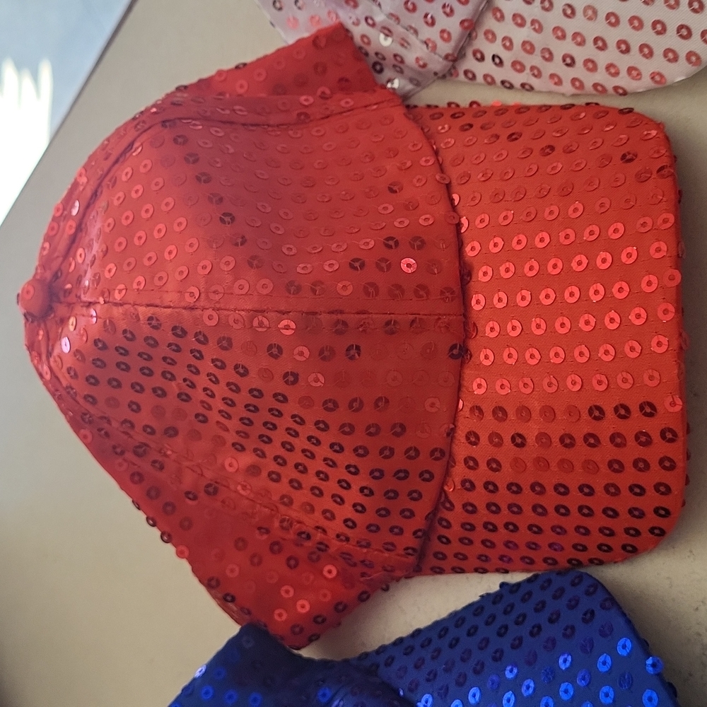S/3 Glamor Sequin Ball Cap Set!